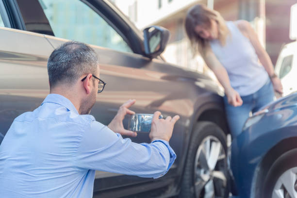 Professional Commercial Auto Insurance technician working in Newark, CA